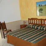 Vila Emilia * Αλμπουφέιρα