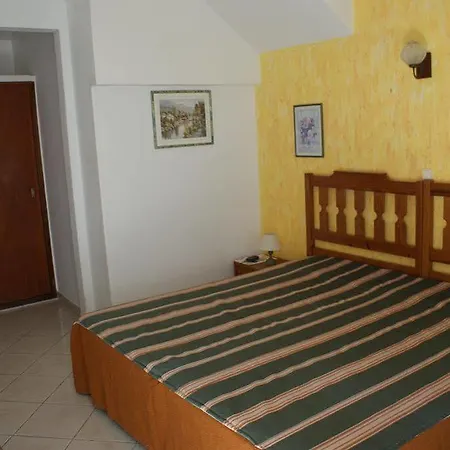 Vila Emilia Готель Албуфейра